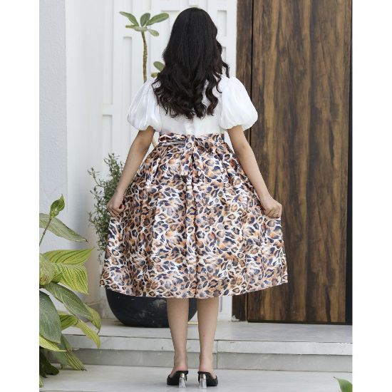 صورة فستان بناتي نمري بأكمام منفوشة وتصميم عصري - M3722